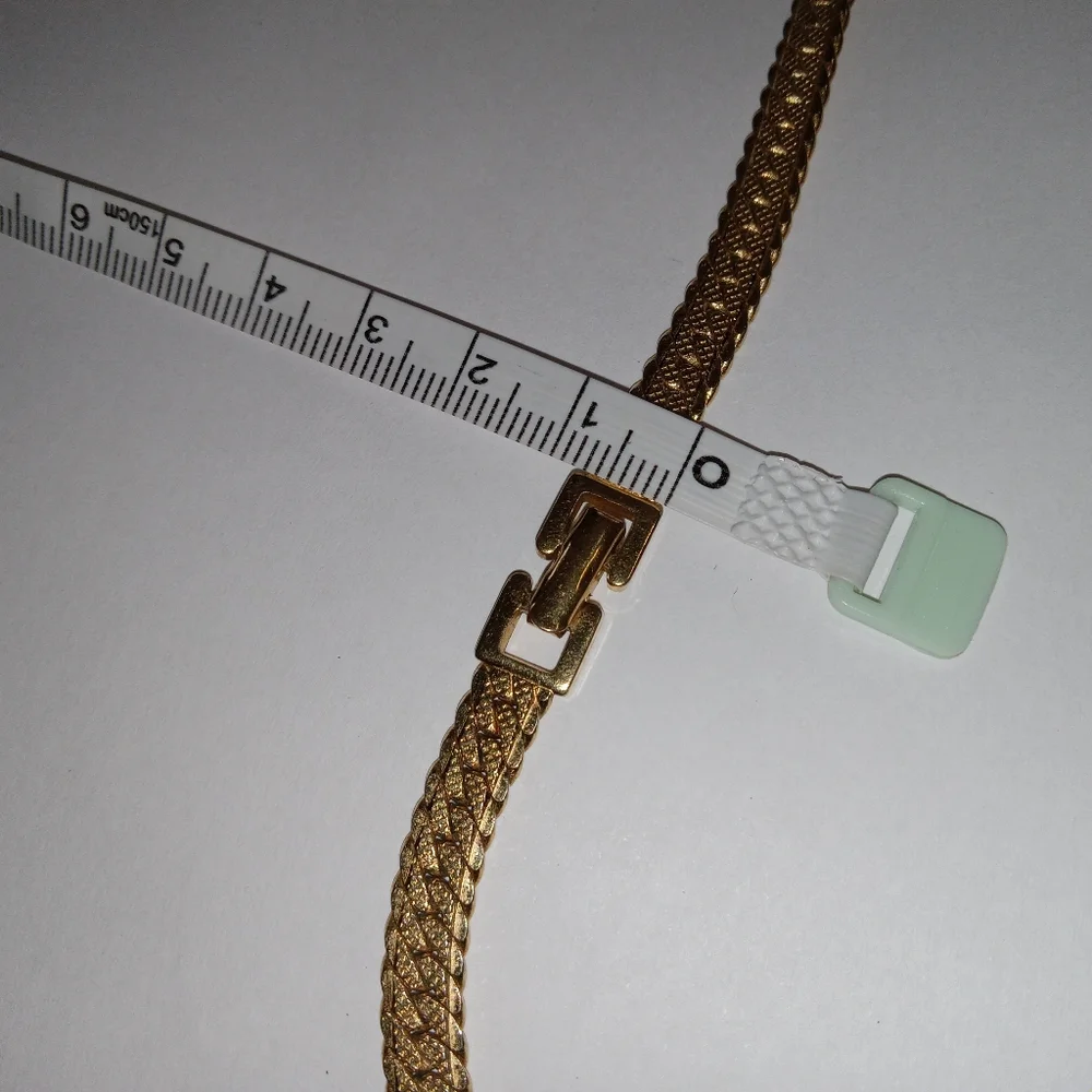 Vintage Monet EUC 16" 18K Gold Plated Herringbone Chain Necklace - Picture 9 of 11